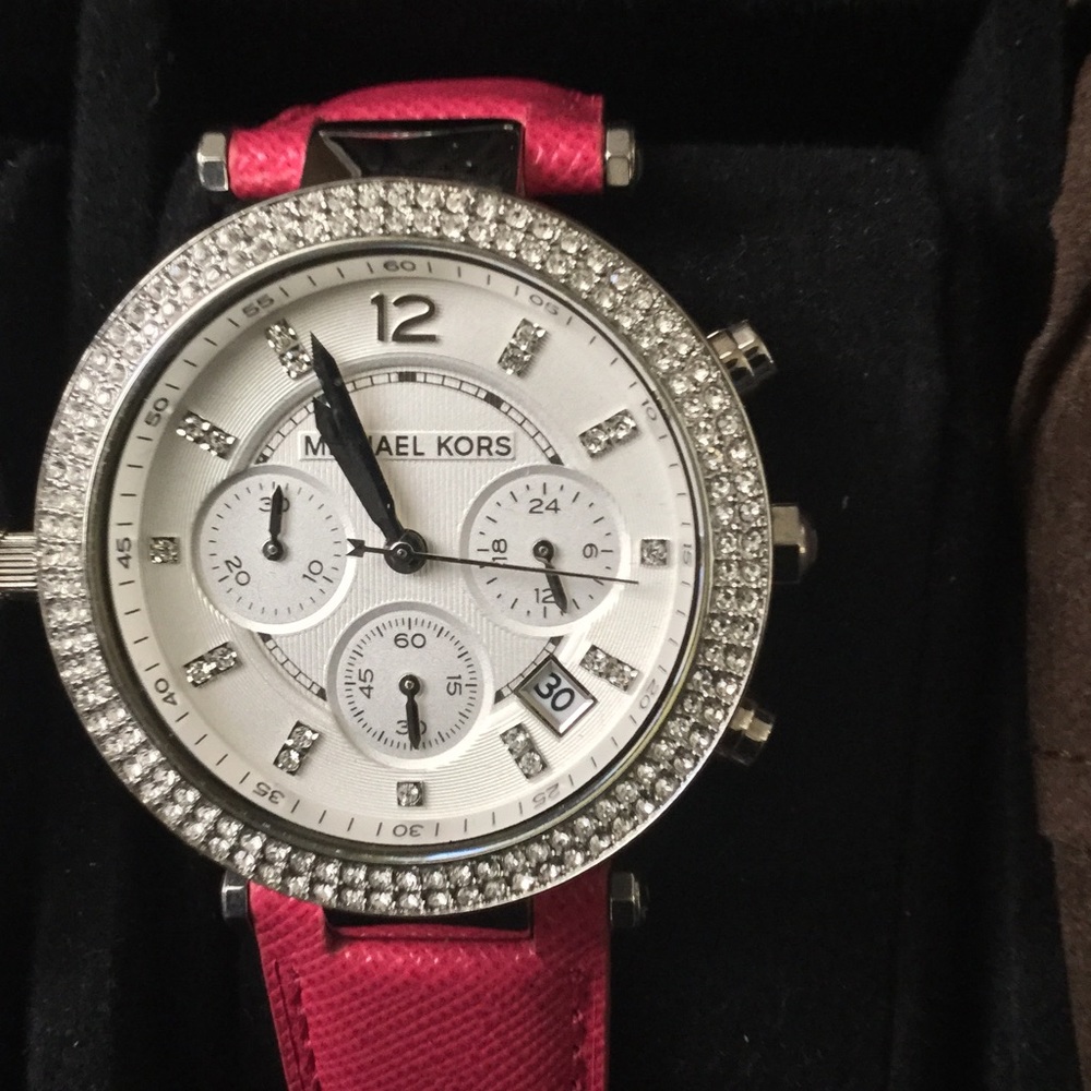 MICHAEL KORS LADIES RED & SILVER LEATHER PARKER